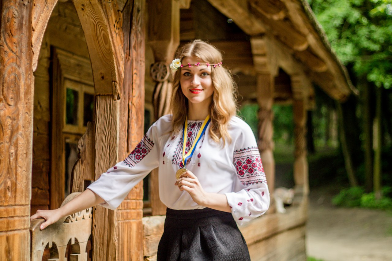 ЛЕСЯ СМОЛІНГ ЛЕСЯ СМОЛІНГ